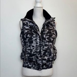 Calvin Klein Blk White Animal Print Puffer Vest